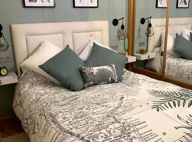 公寓 Bermejo Piso En El Centro Con Wifi 莱昂